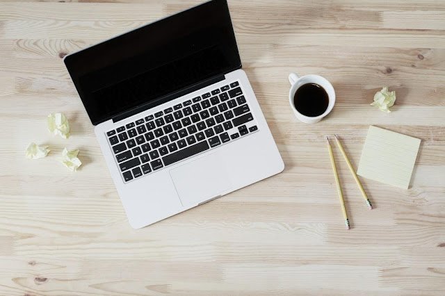 How to manage finance when you earn money through blogging